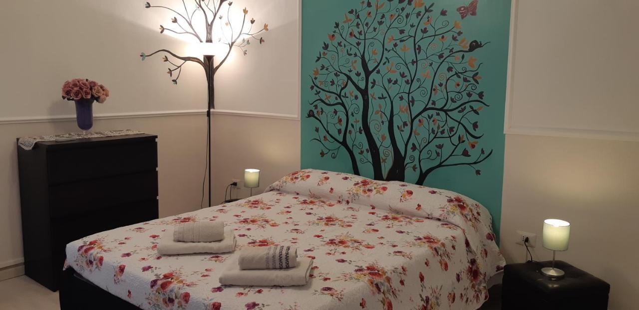 Al 68 Di Piazza Cavour Bed and Breakfast Neapel Exteriör bild