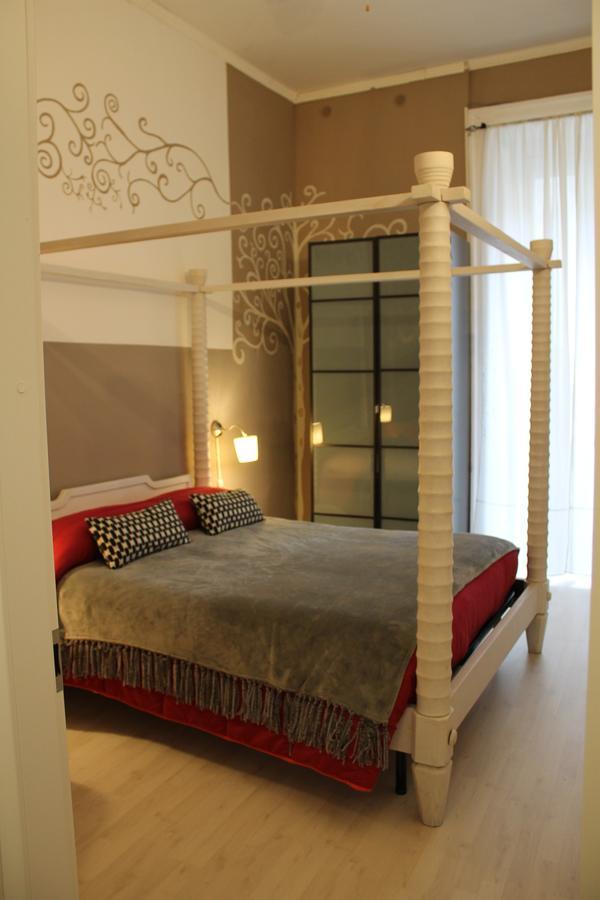 Al 68 Di Piazza Cavour Bed and Breakfast Neapel Exteriör bild