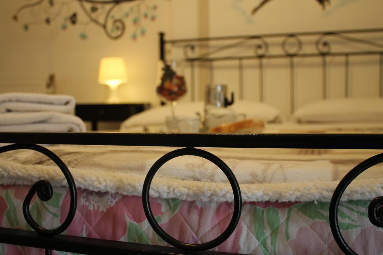 Al 68 Di Piazza Cavour Bed and Breakfast Neapel Exteriör bild